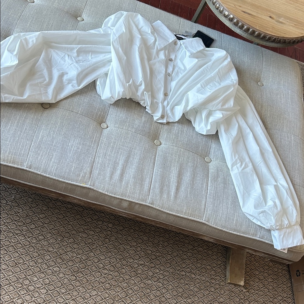 NWT Balboa “Angel” White LS Cropped Structured Button Down Top Size Small